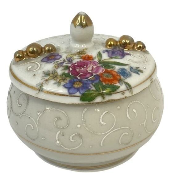 VINTAGE PORCELAIN TRINKET BOX GOLD TRIM
ROSE floral PATTERN decor accent piece - Picture 11 of 15